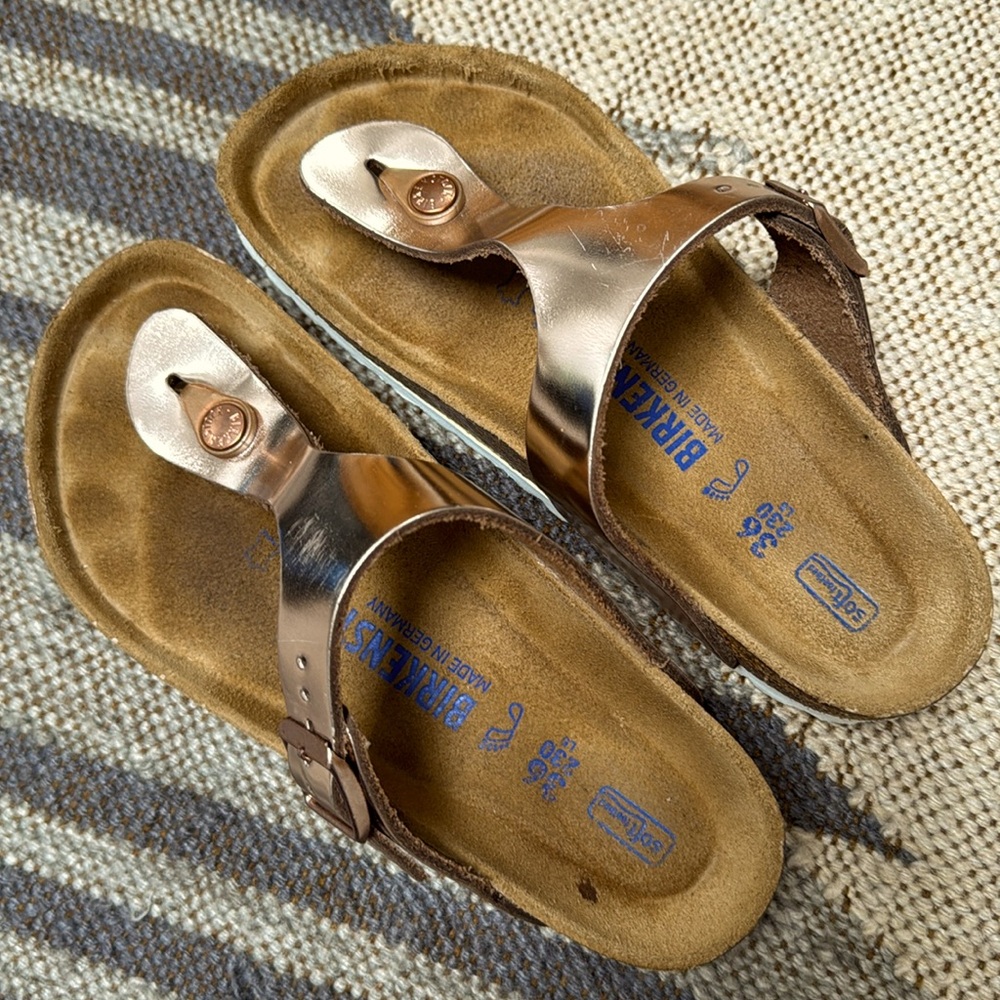 Birkenstock sandals. Rose gold and white sole